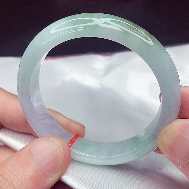 翡翠手镯未镶嵌52.6圈