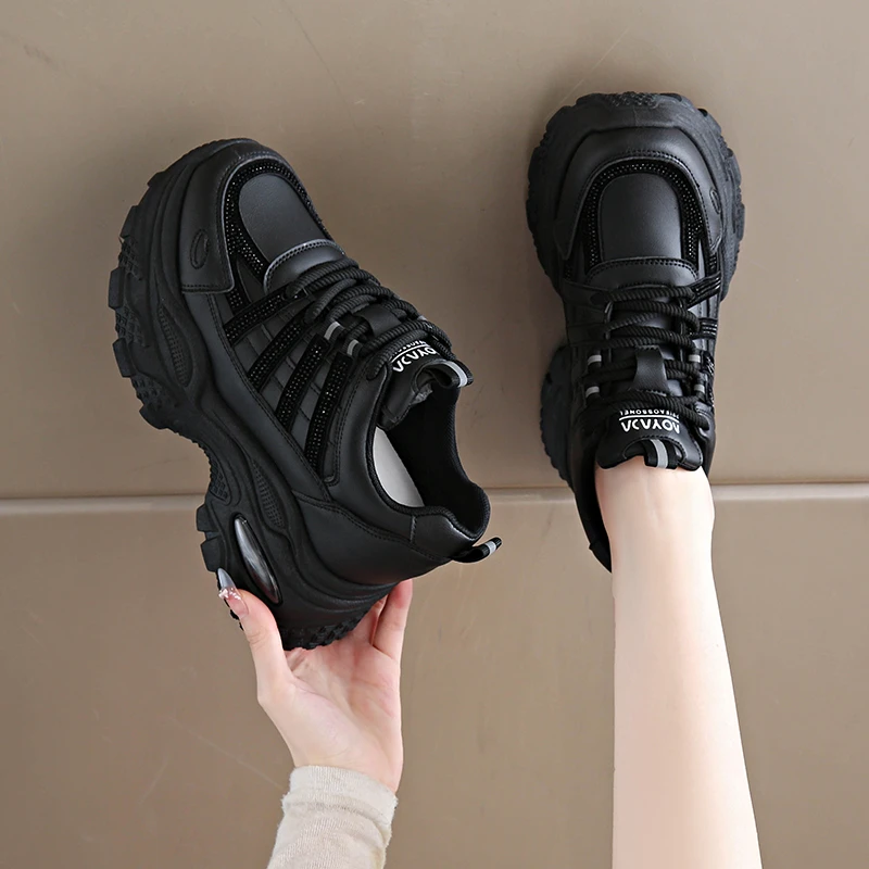 内增高7CM女鞋2025新款早秋软底不累脚黑色运动鞋防滑厚底老爹鞋