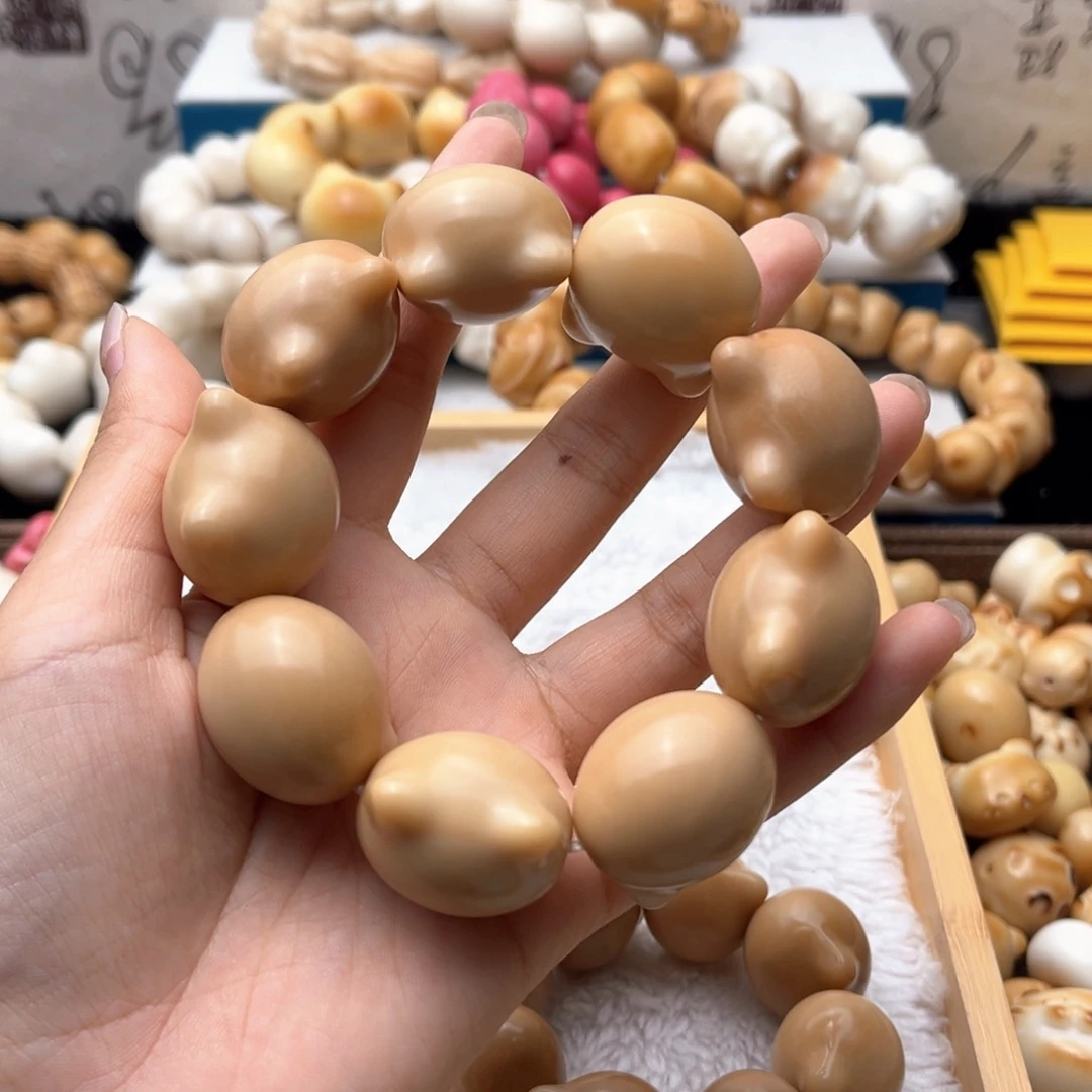 吊坠菩提根/象牙果卡2728猫头 风化
