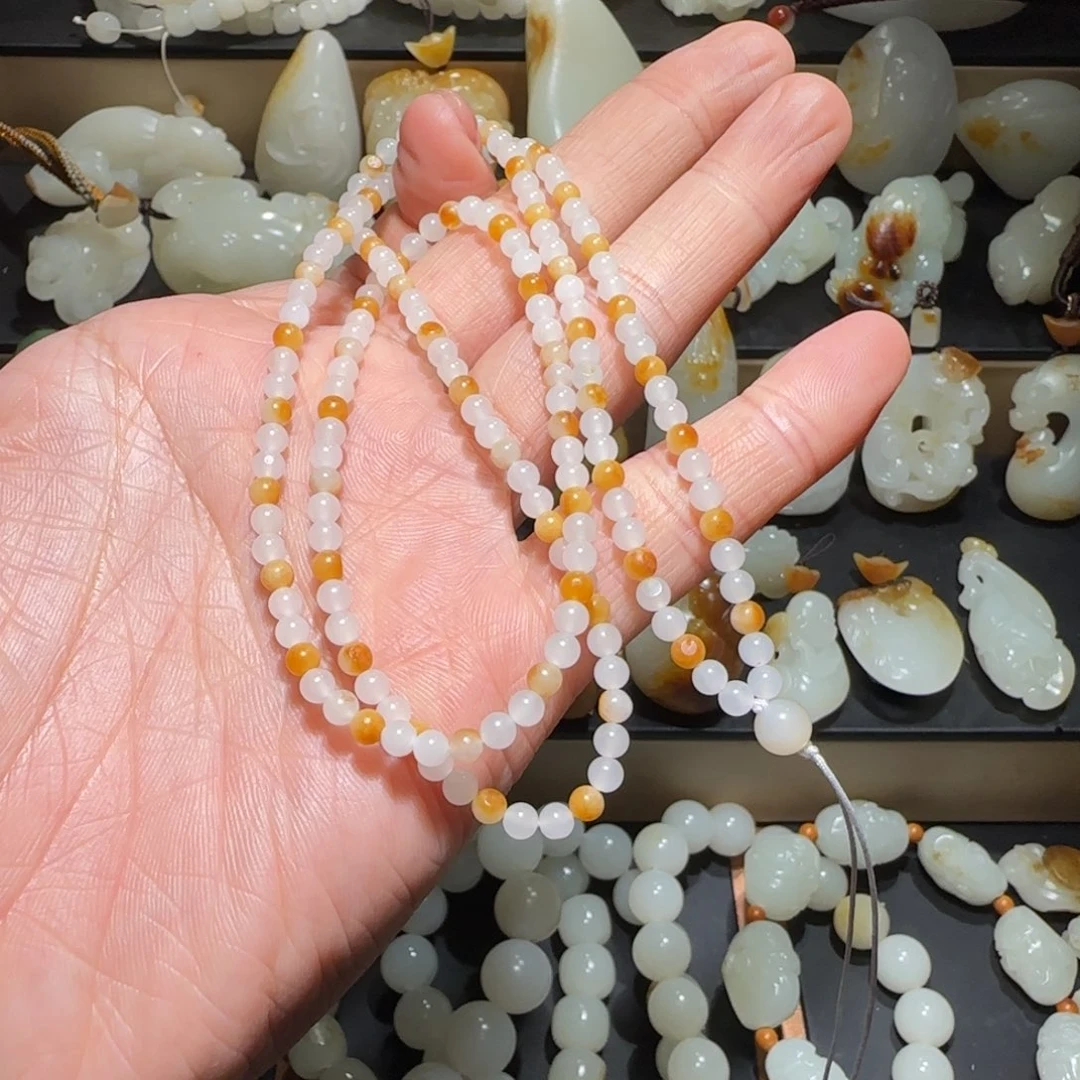 和田玉颈饰未镶嵌微****品