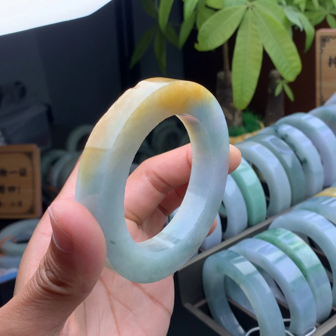 未镶嵌手镯定制翡翠定制手镯