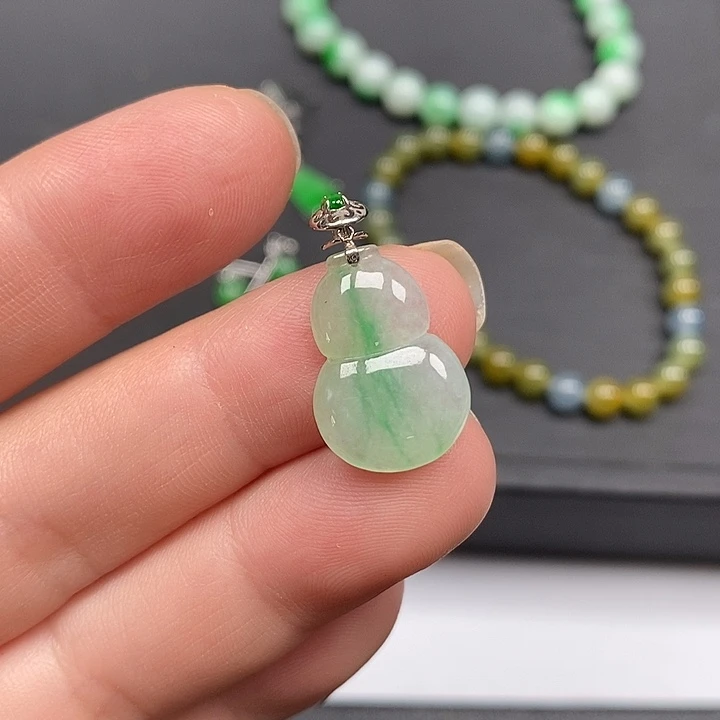 颈饰未镶嵌翡翠葫芦