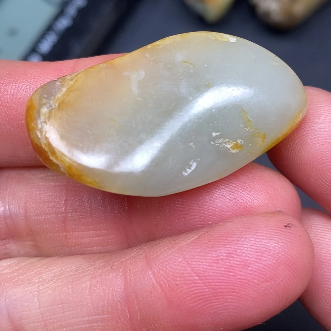 和田玉未镶嵌珠宝奇石