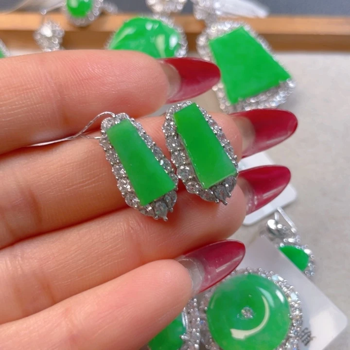 翡翠银S925镶嵌吊坠(不含链)翡翠