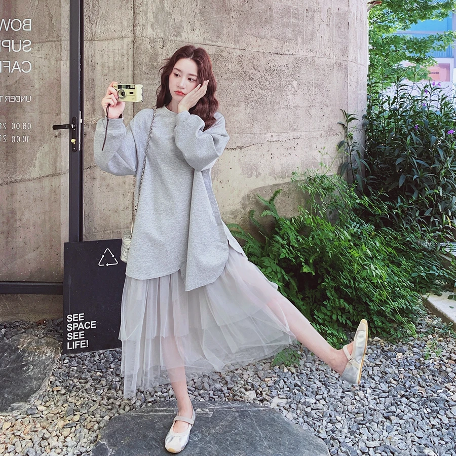 韩系慵懒风松弛感网纱拼接卫衣裙女早秋新款休闲洋气减龄连衣裙