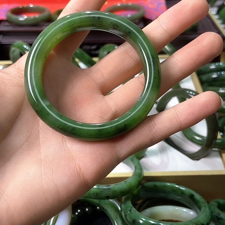 未镶嵌手镯和田玉（碧玉）
