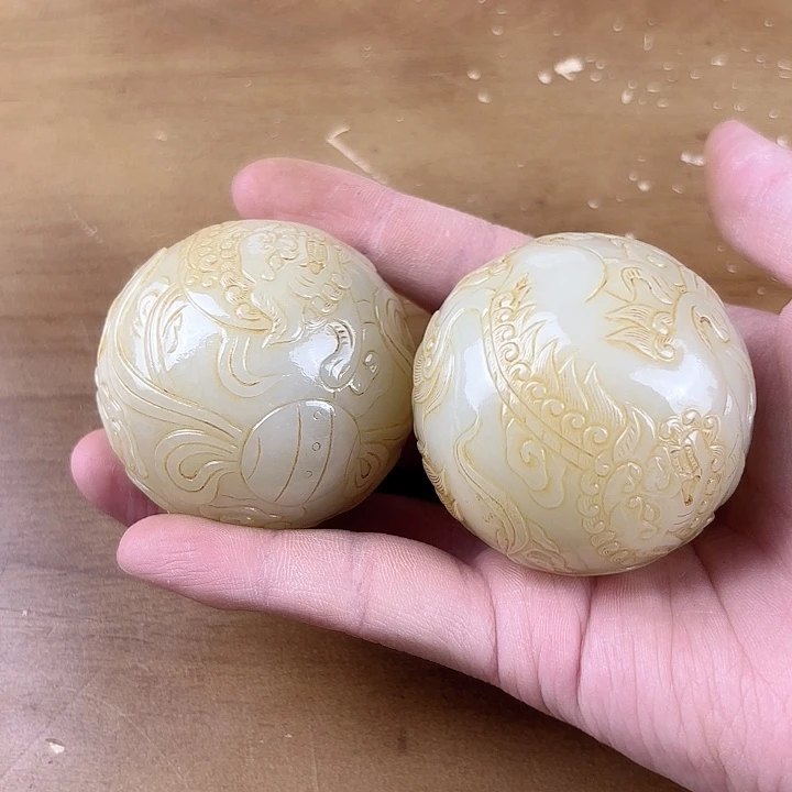 和田玉未镶嵌挂件瞻*缘