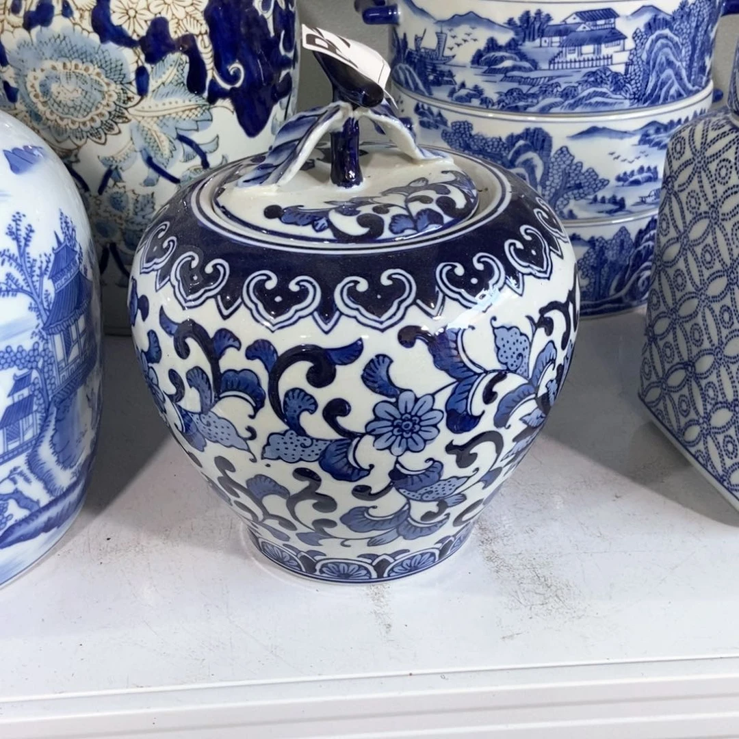 摆件花瓶手绘釉下彩