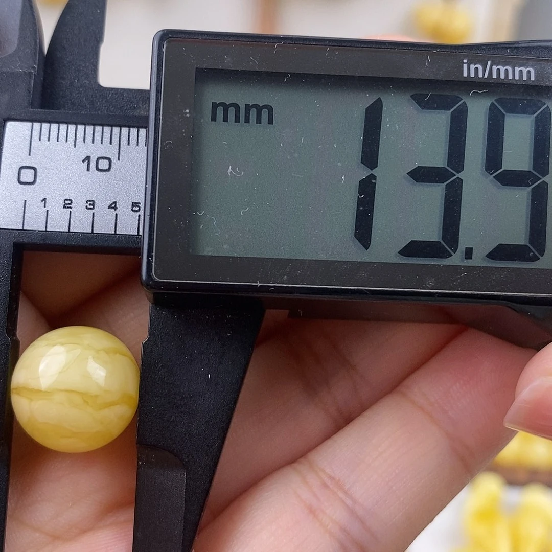 未镶嵌琥珀裸石蜜蜡圆珠