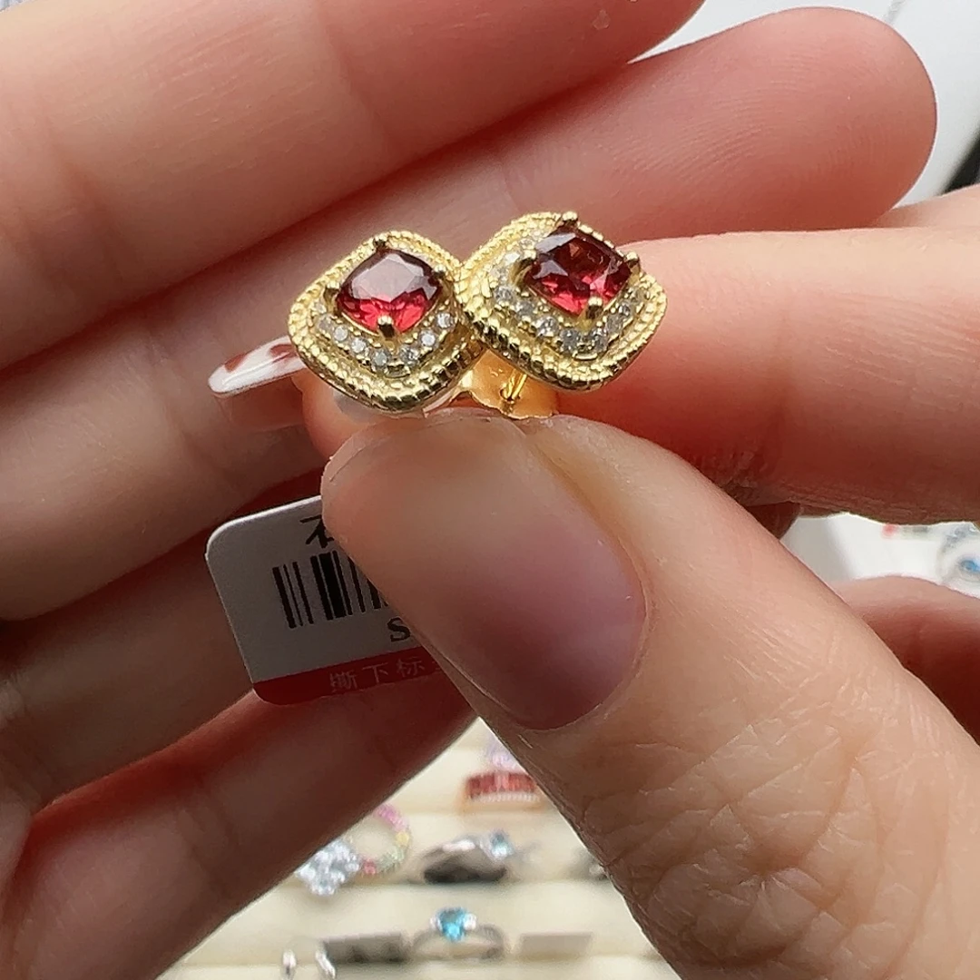石榴石银S925镶嵌耳饰