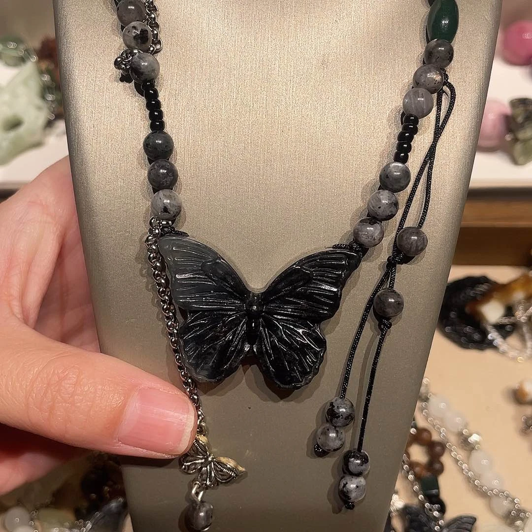 蛇纹石玉合金颈饰