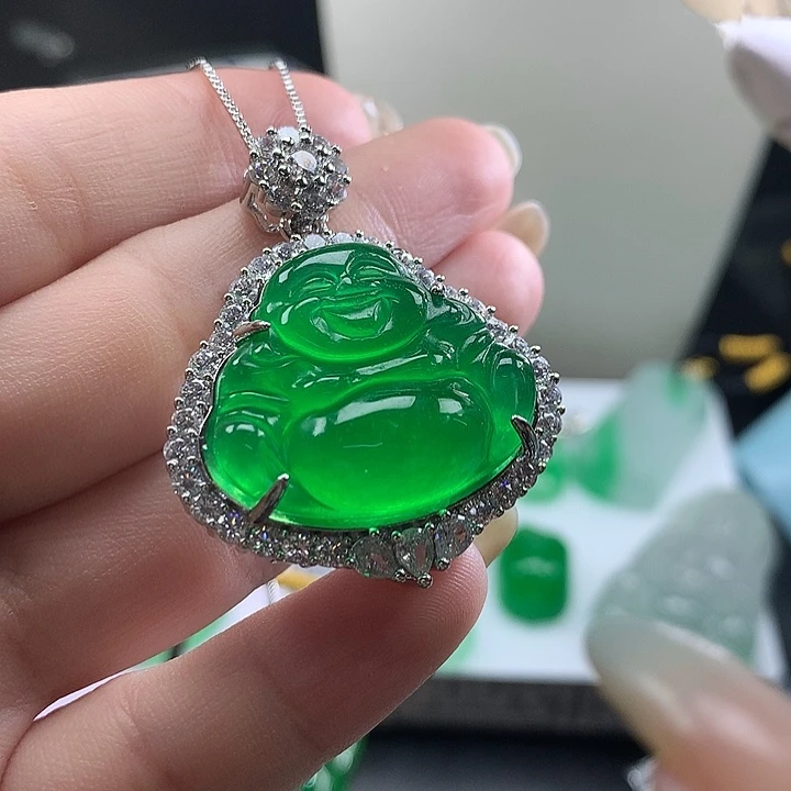 翡翠未镶嵌吊坠(赠链)