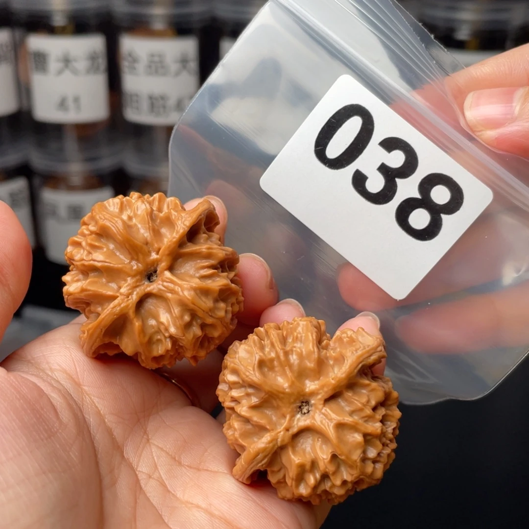 文玩核桃把件40苹果园