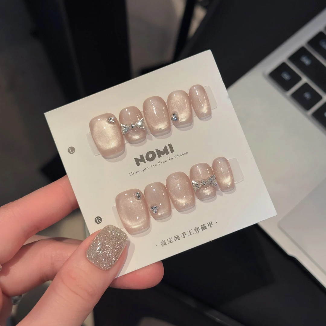 『闪蝶』钻爆闪显白2025年新款氛围甲创意显白纯手工新款穿戴甲短款