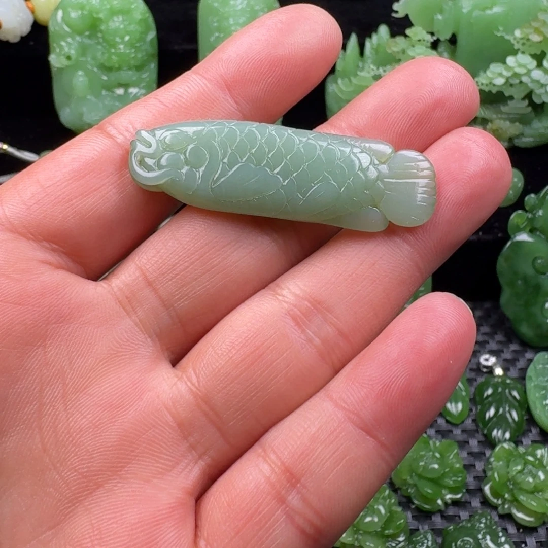 和田玉未镶嵌耳饰