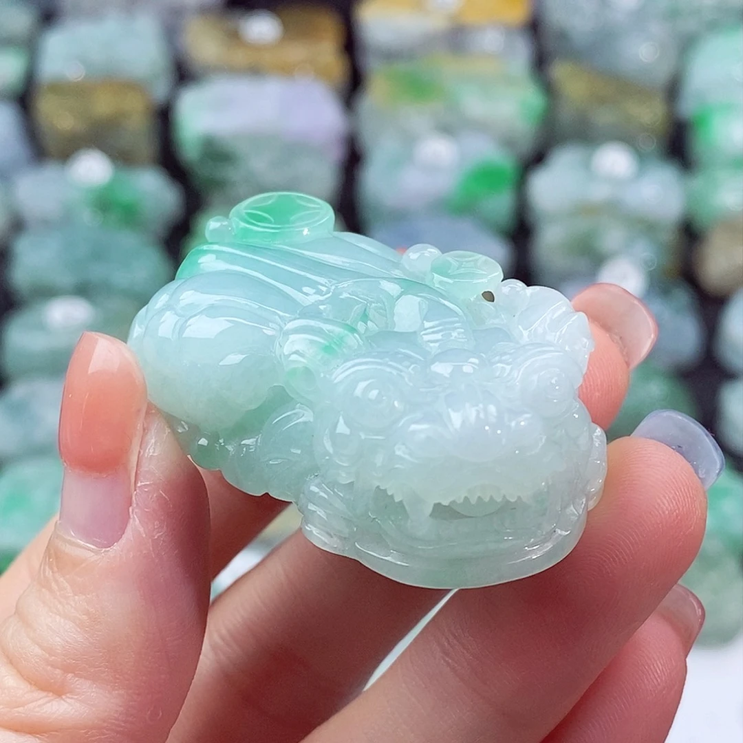 颈饰未镶嵌翡翠天然