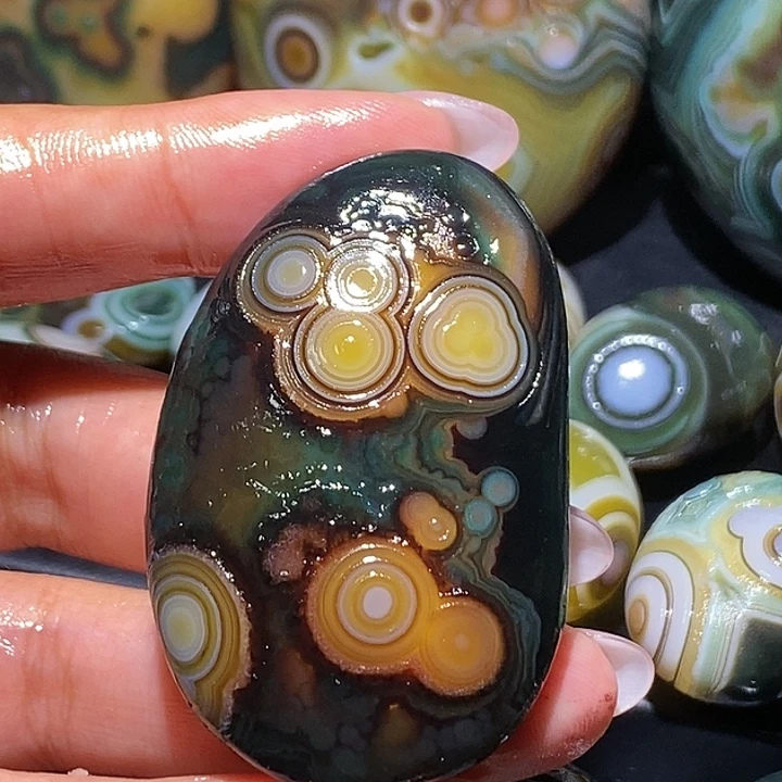 玛瑙/玉髓未镶嵌珠宝奇石87