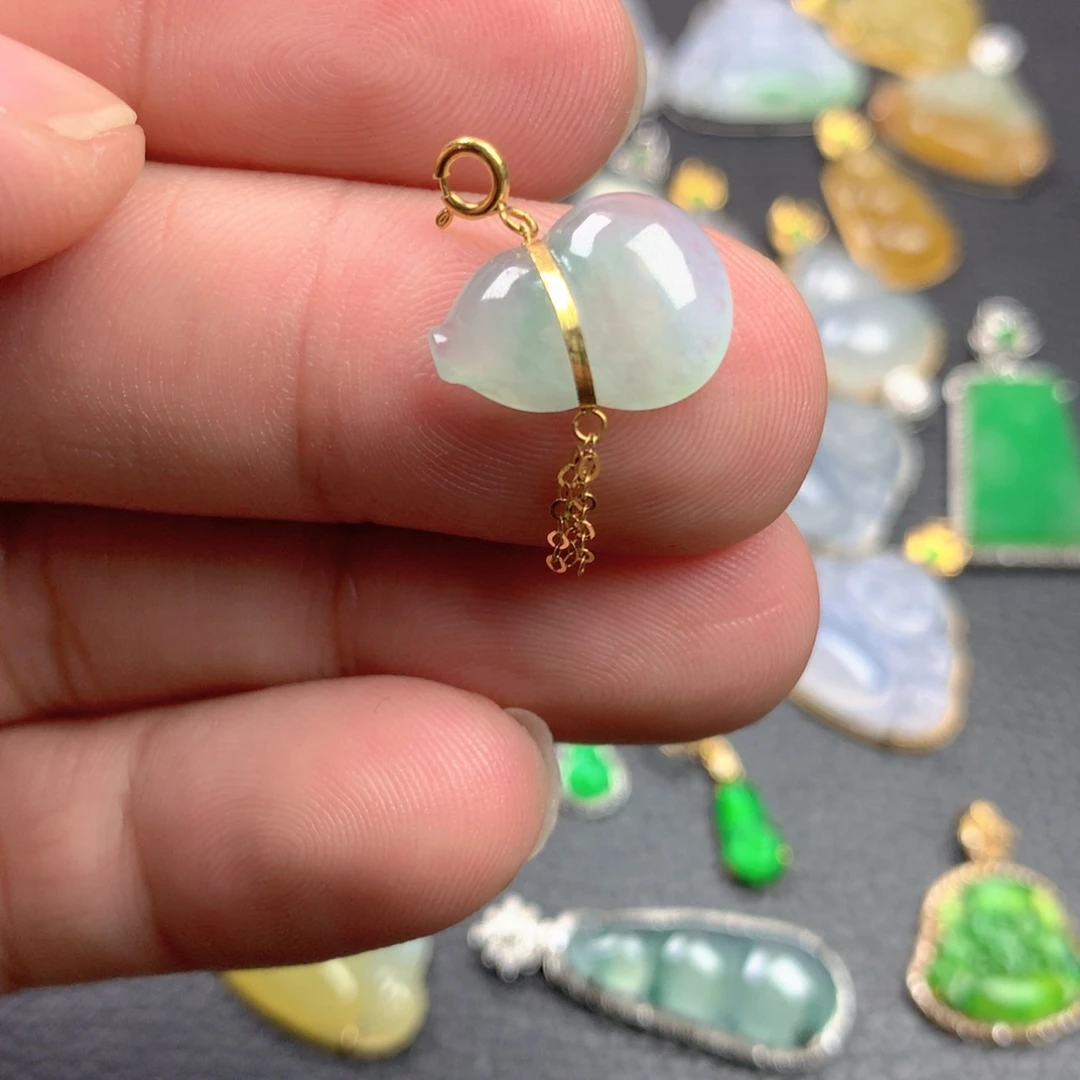 【闪购商品】颈饰18K金镶嵌翡翠翡翠