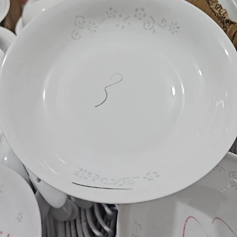 瓷玲珑白色8寸盘6个微瑕疵