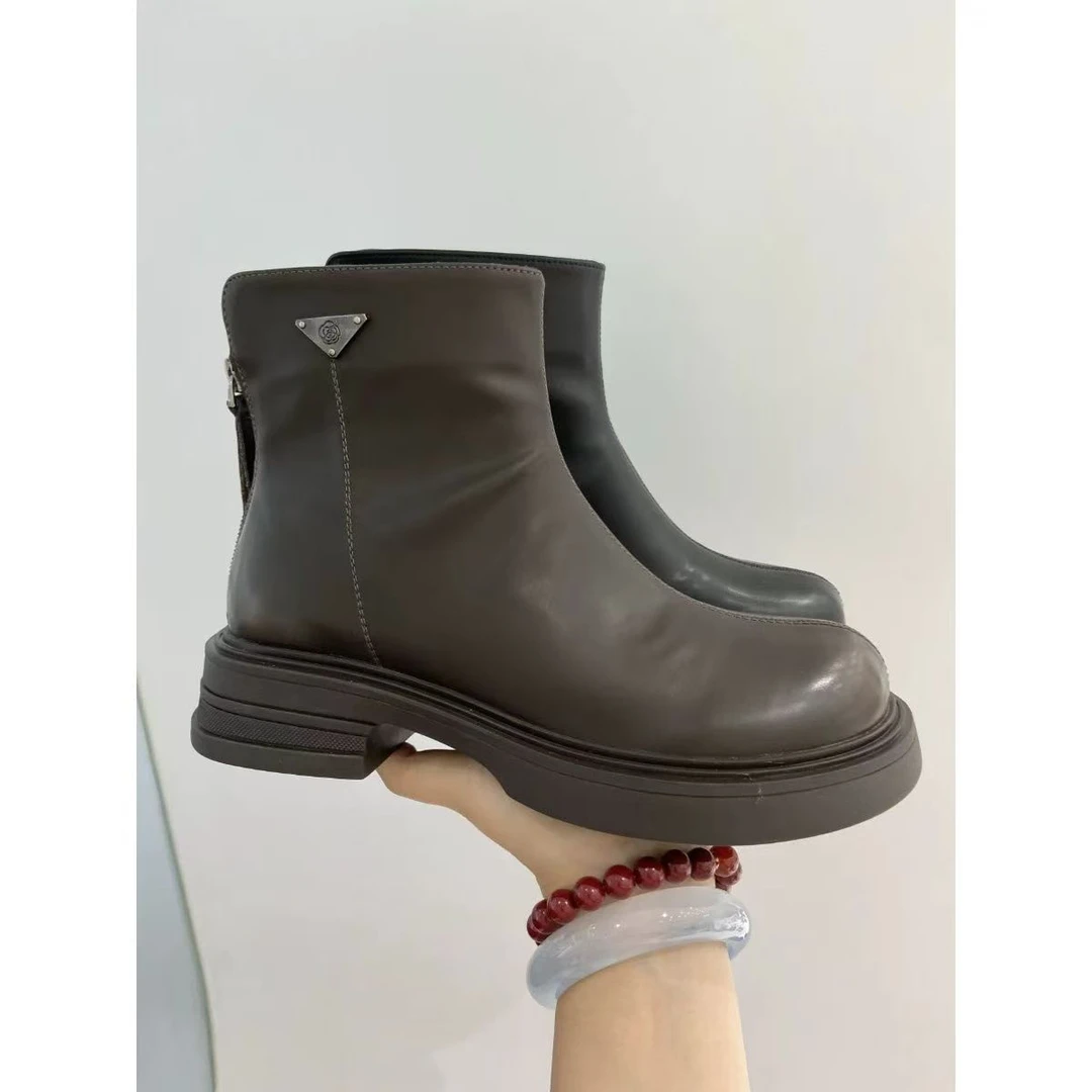 【001-060】品牌撤柜真皮弹力时尚马丁靴复古英伦风女鞋通用