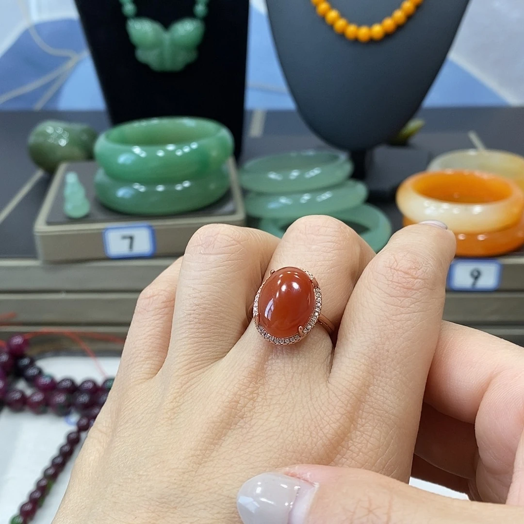 南红玛瑙未镶嵌戒指
