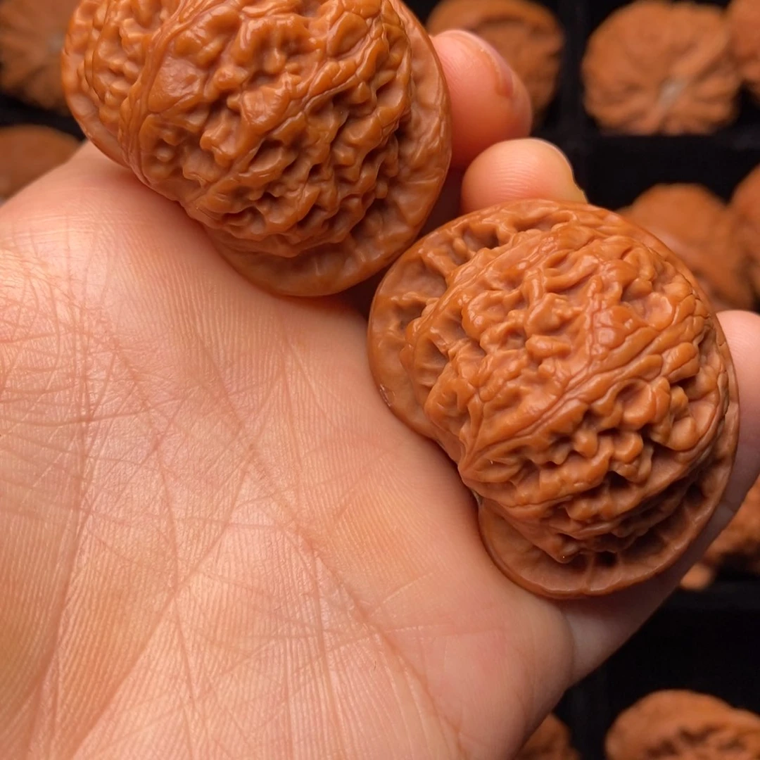 文玩核桃吊坠秦岭野生核桃