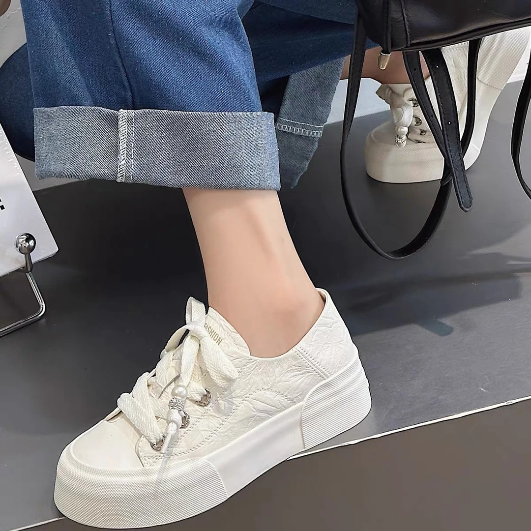 C2198 米色  时尚百搭圆头系带女休闲板鞋