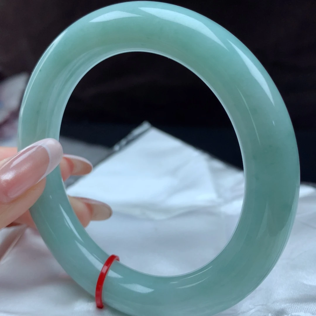 翡翠手镯（圆镯）未镶嵌95213，