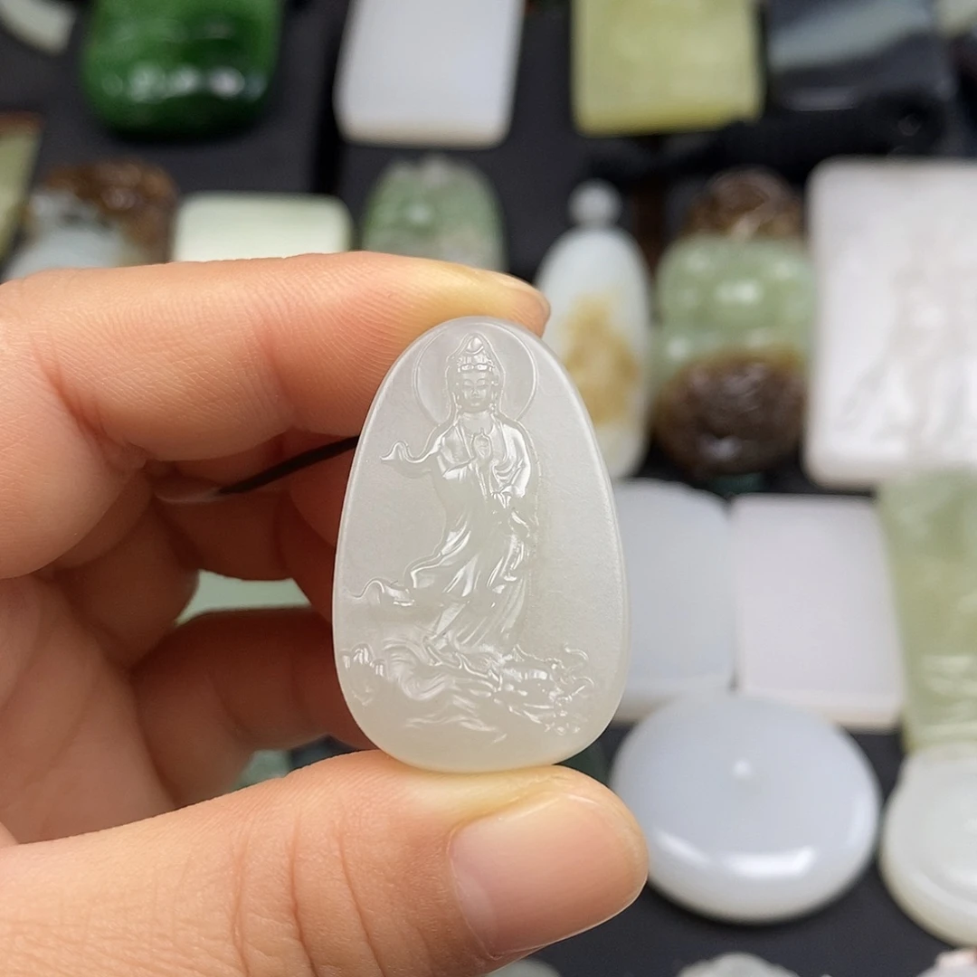 和田玉未镶嵌颈饰