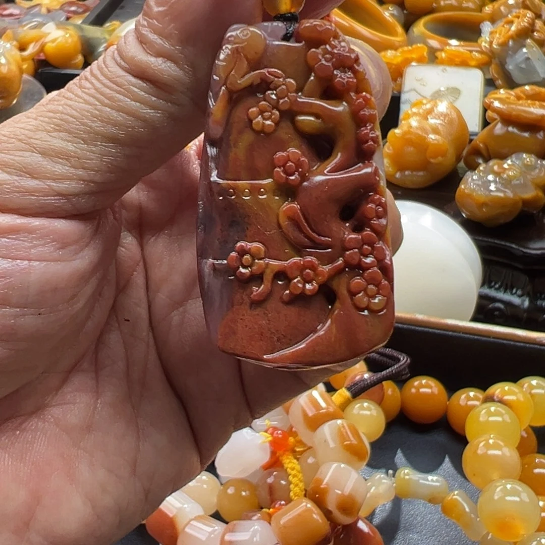 未镶嵌未镶嵌石英质玉