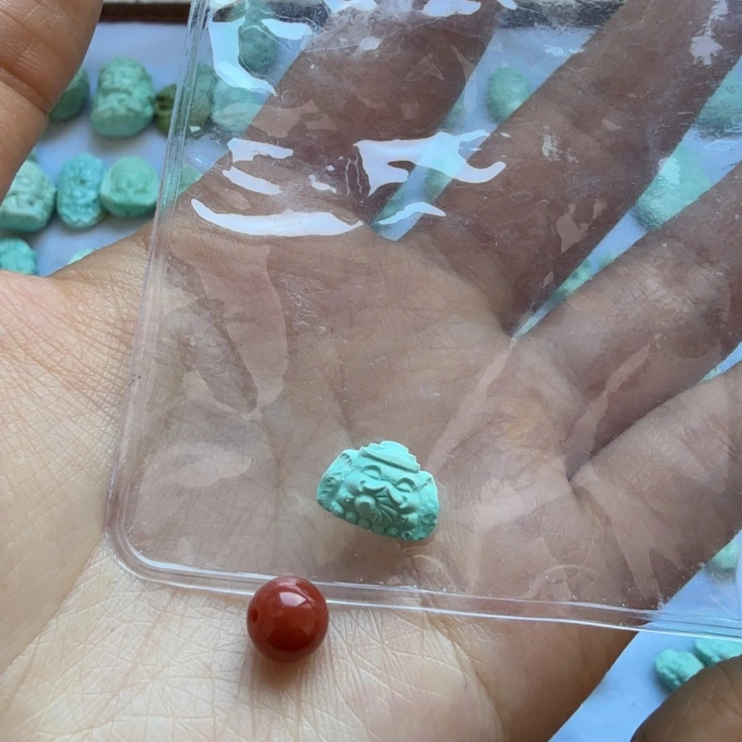 南红玛瑙未镶嵌珠宝奇石