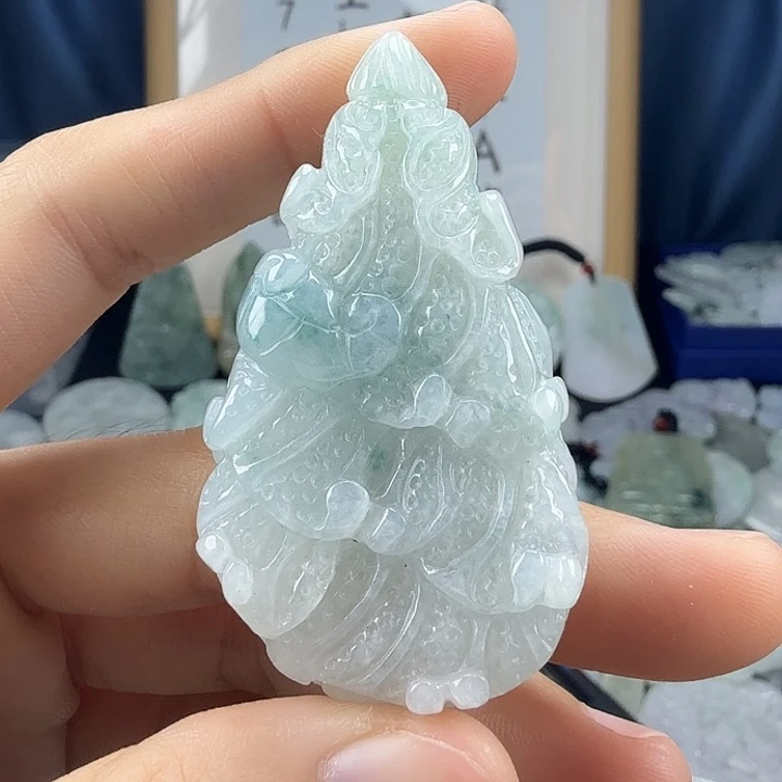 翡翠未镶嵌颈饰翡翠