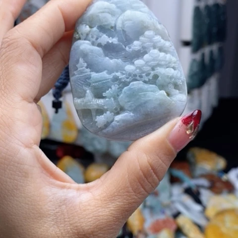 翡翠颈饰未镶嵌翡翠