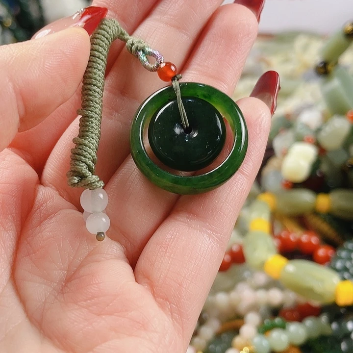 未镶嵌和田玉挂件