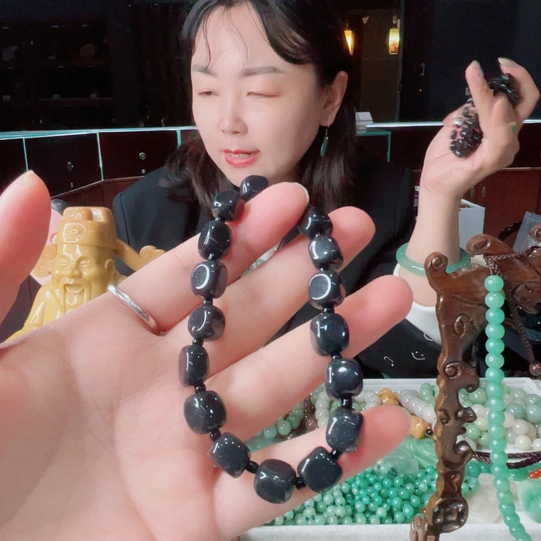 密玉（石英质玉）未镶嵌颈饰