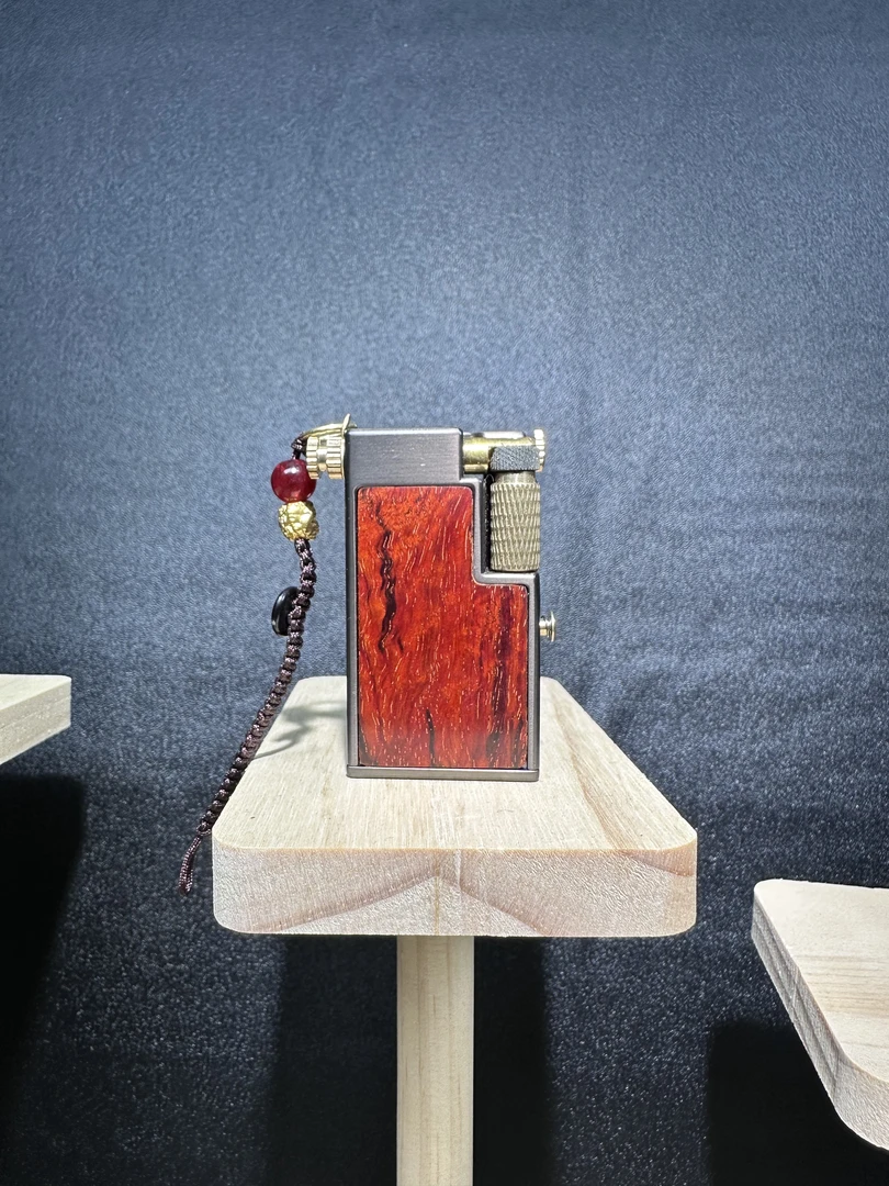 首领小钢炮升级版小叶紫檀煤油打火机创意抬臂侧滑透明油仓挂件