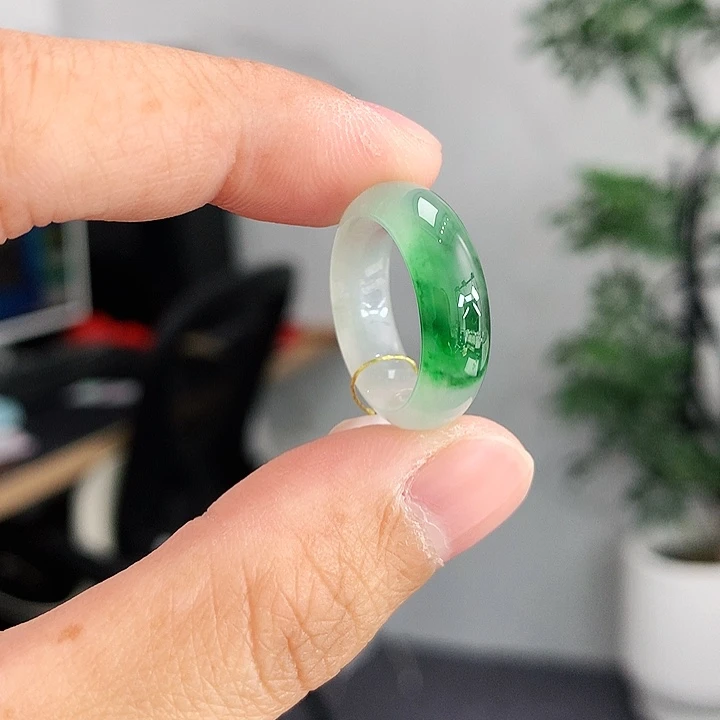 翡翠未镶嵌戒指8号