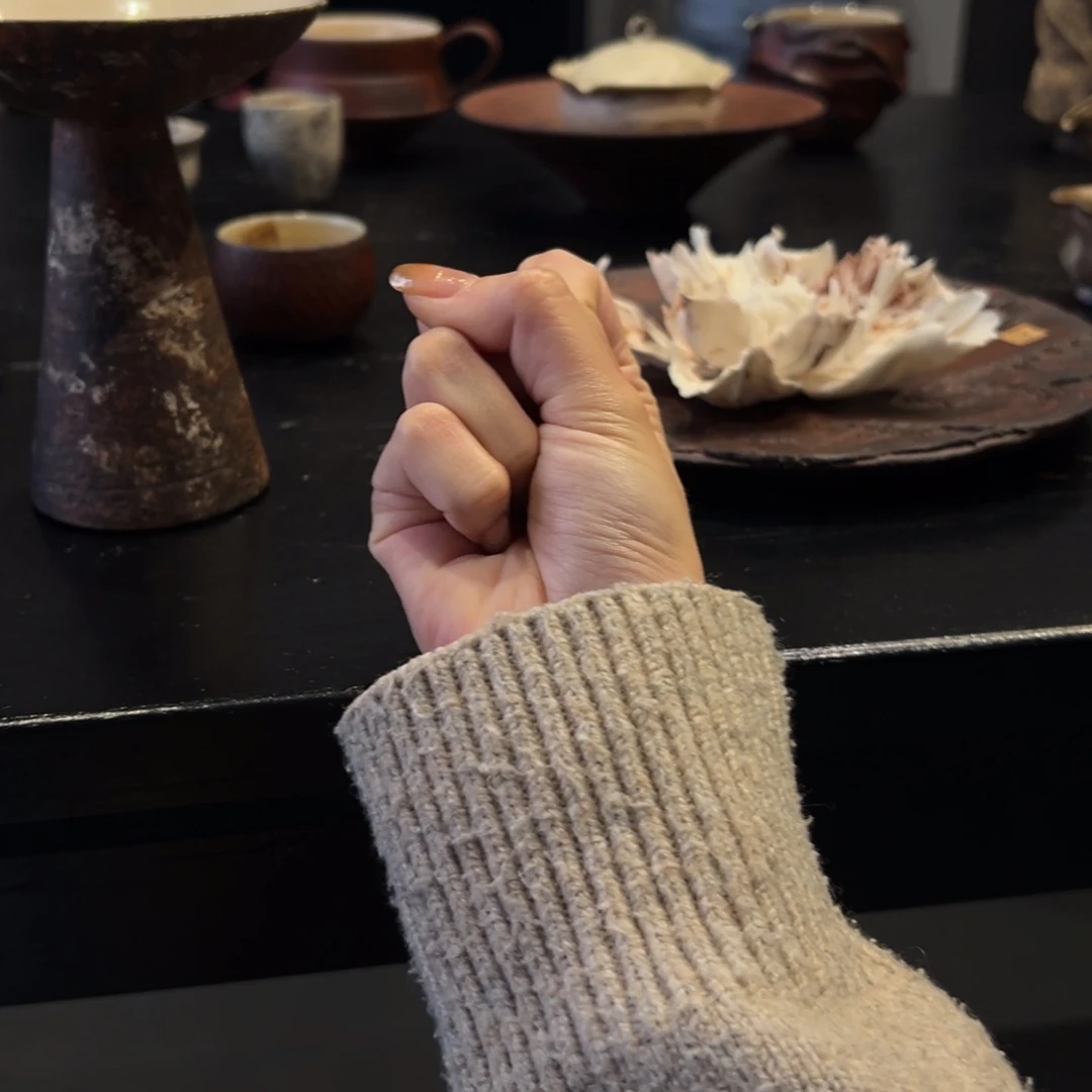 ****锅瓷片陶瓷。       陶瓷。