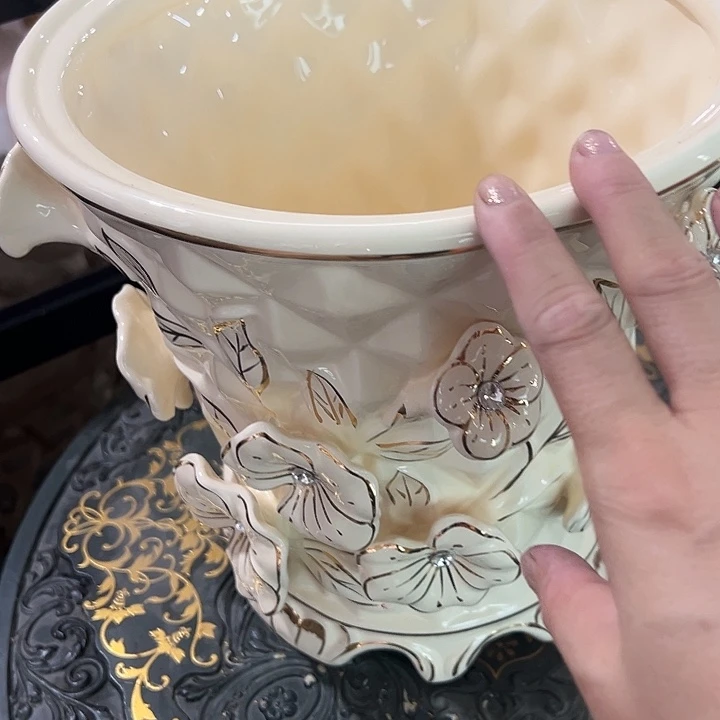 陶瓷瑕。。。。，，，，，，，，，，，，，