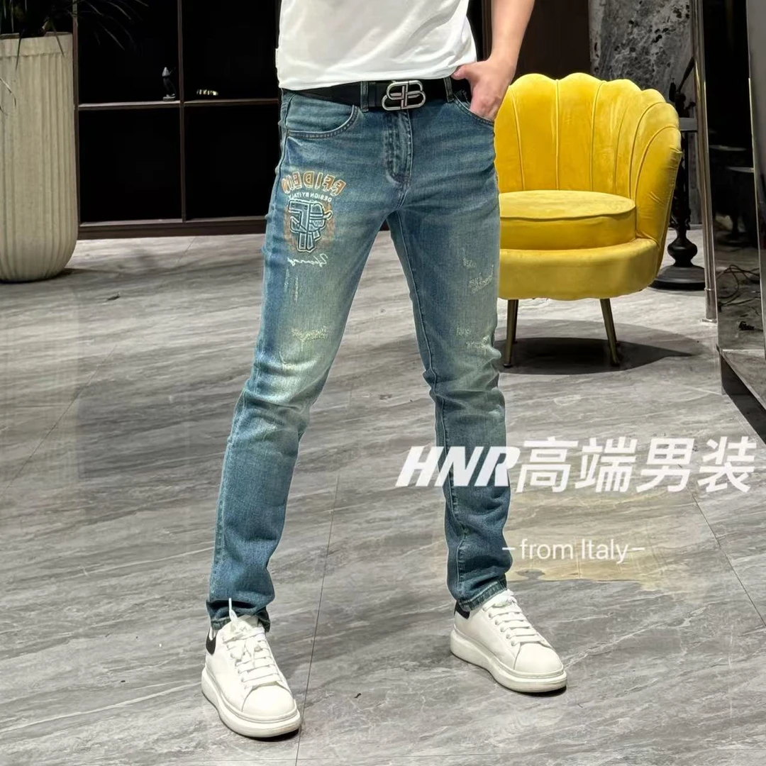 立体钢压花小老头设计莱塞尔混纺面料重水洗弹力小脚牛仔裤7123