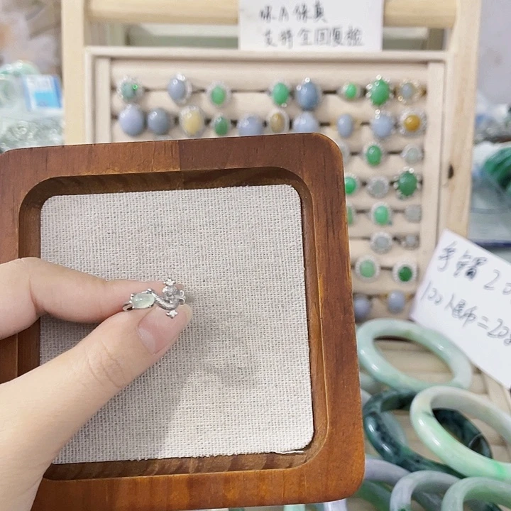 翡翠未镶嵌颈饰天然翡翠Ａ货