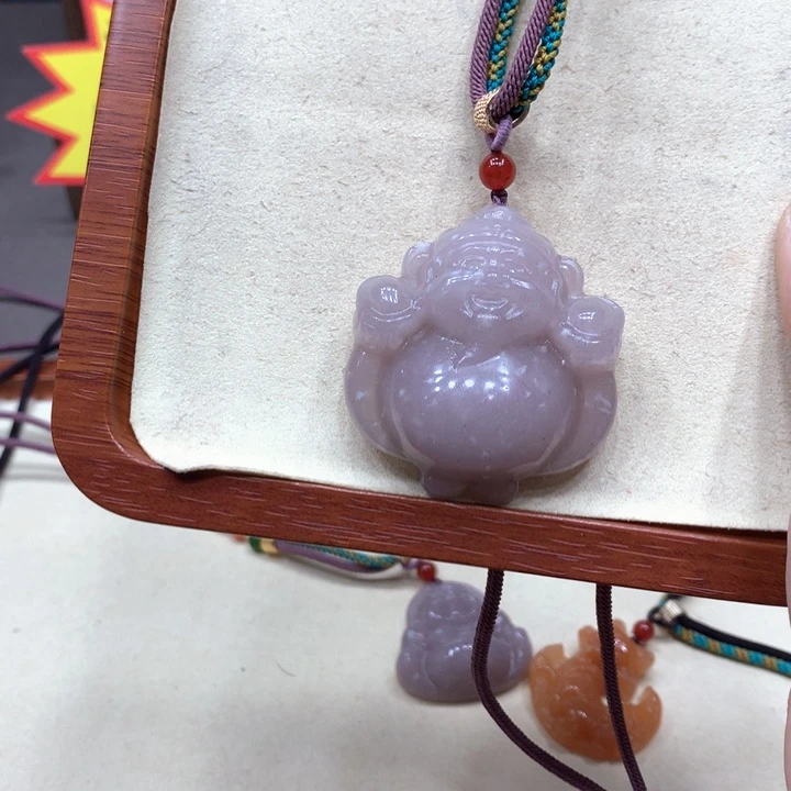 石英质玉合金颈饰玄*