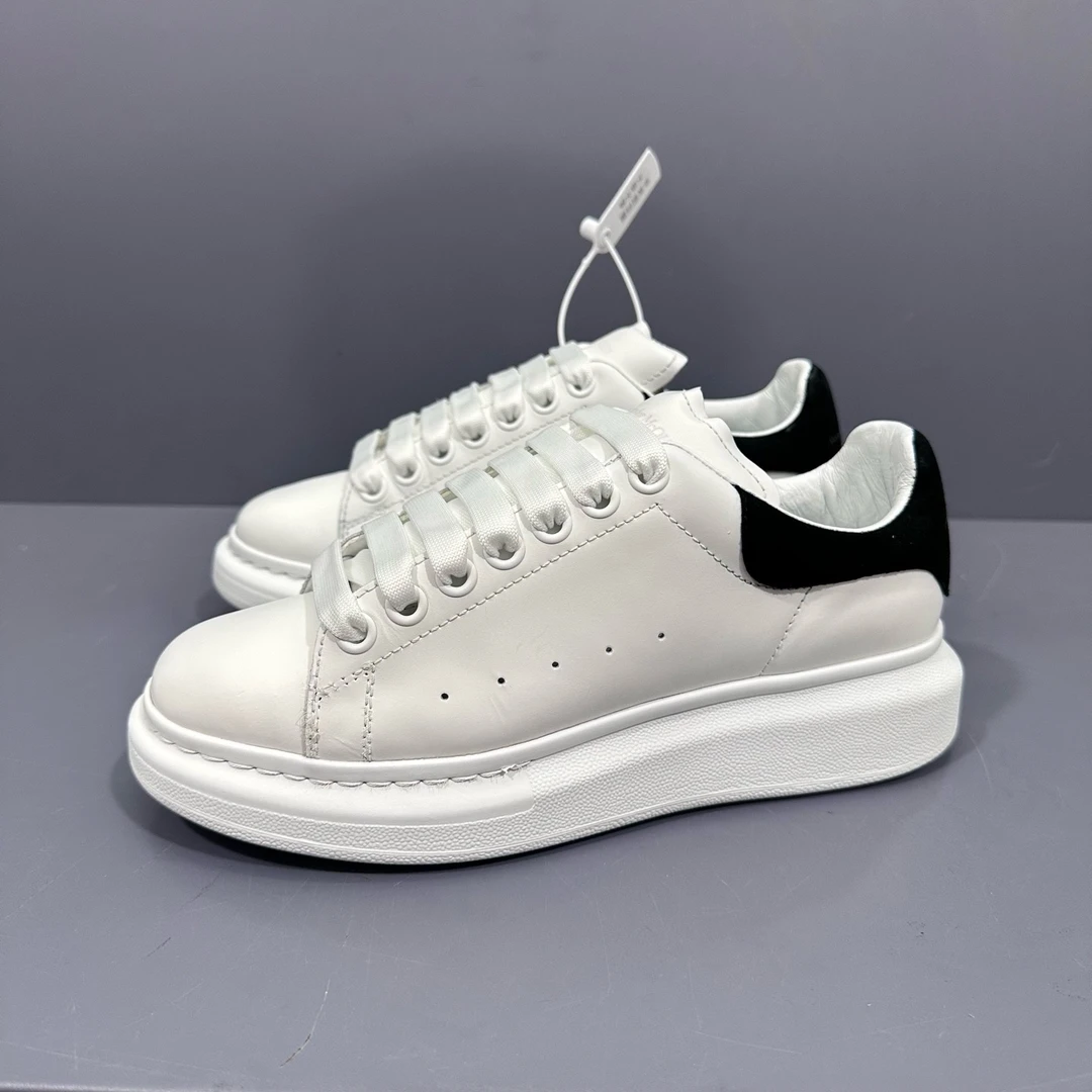 95新 Alexander McQueen/亚历山大·麦昆 38码 麦昆黑白 休闲鞋