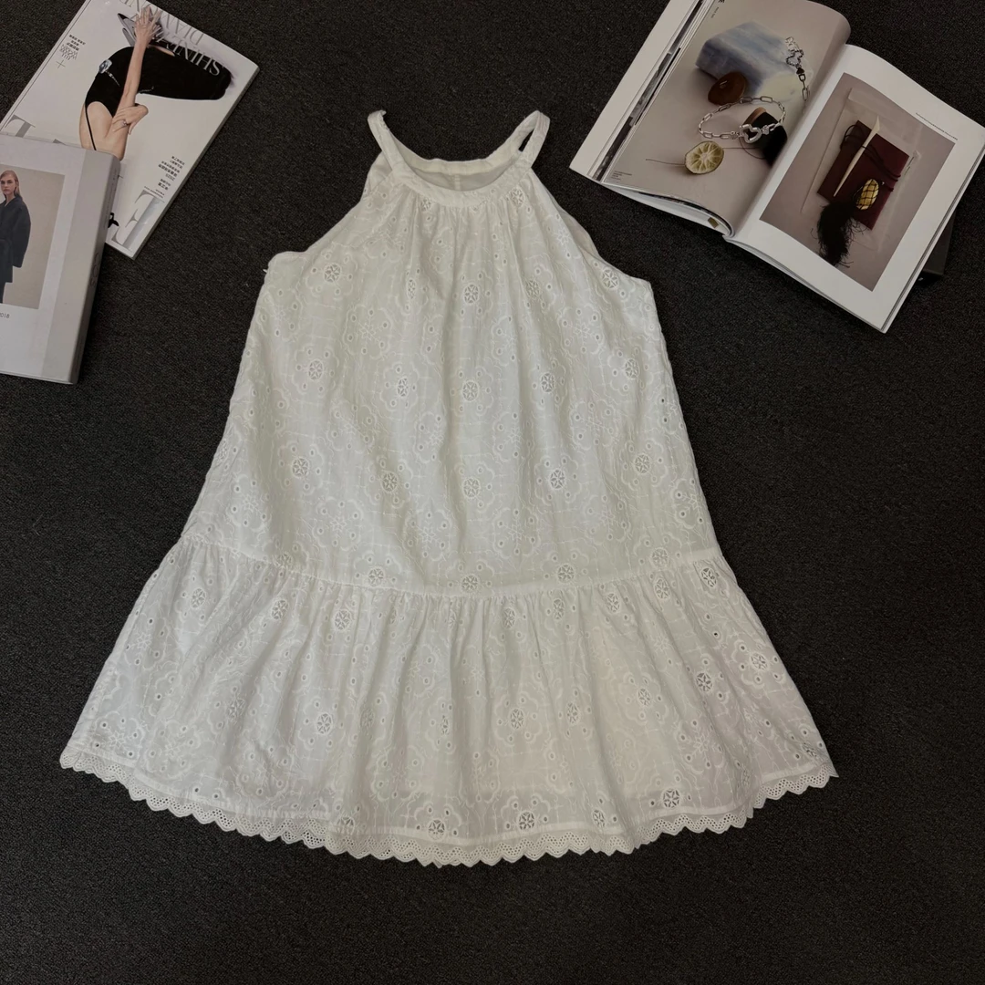 LULU 25年新款时尚小众重工镂空挂脖连衣裙Y015