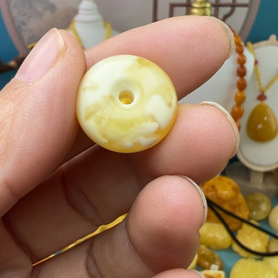 蜜蜡吊坠(不含链)未镶嵌韬***。