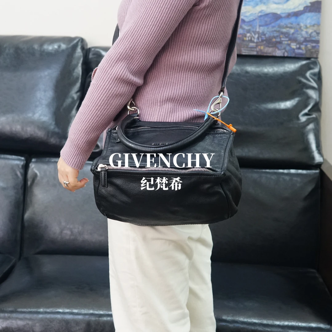 95新 Givenchy/纪梵希 纪梵希斜挎包/WJ01611062/1062