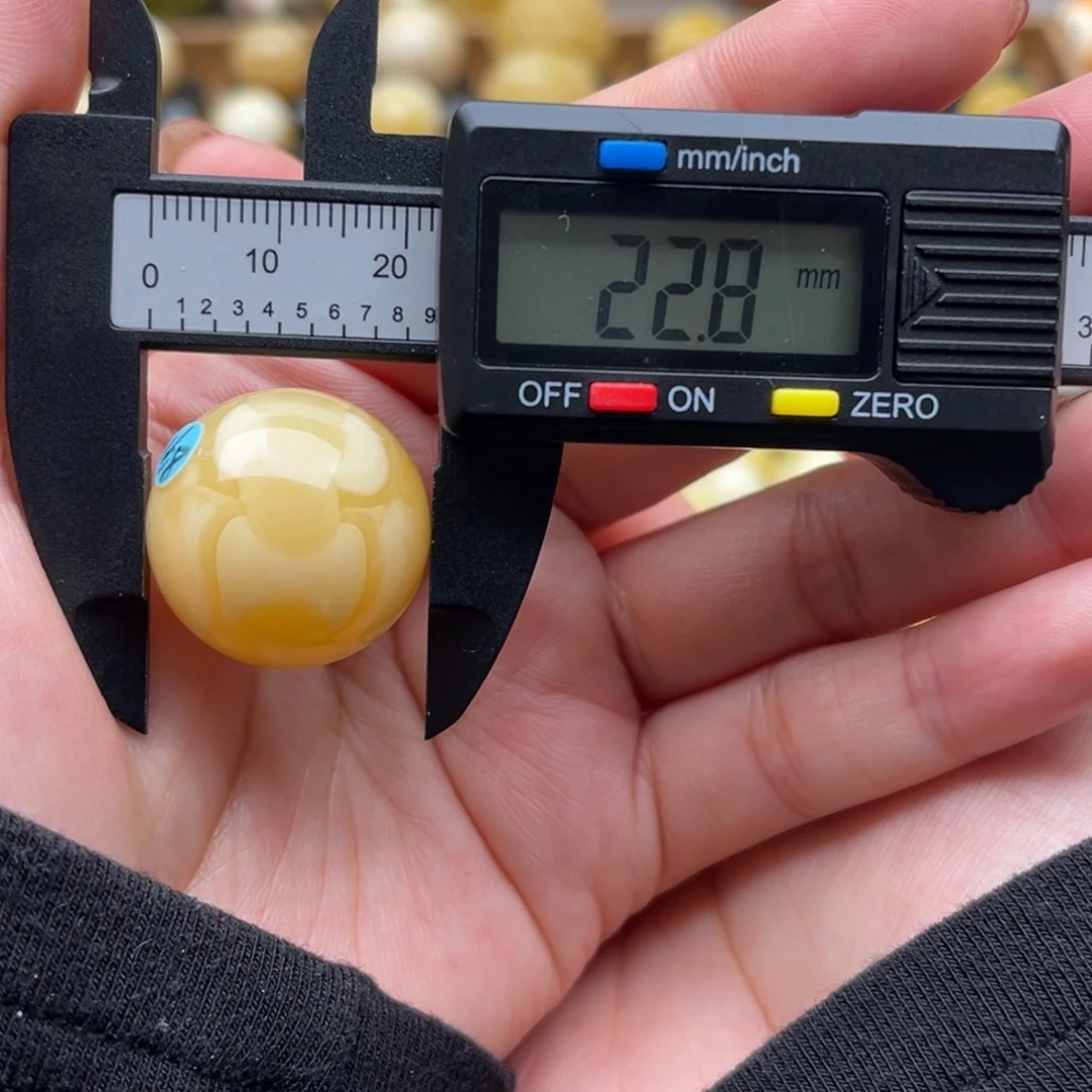 琥珀未镶嵌裸石蜜蜡圆珠笑