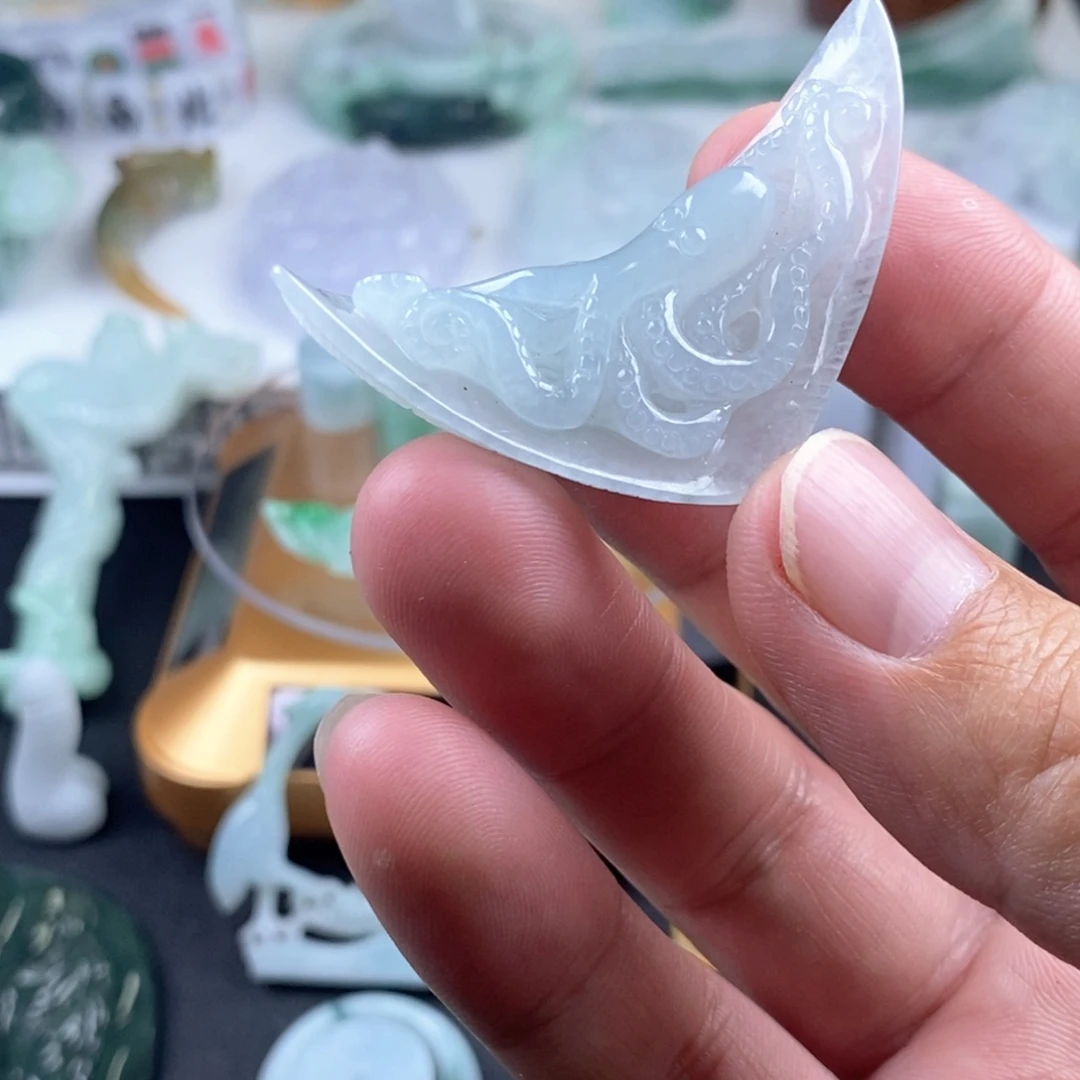 翡翠未镶嵌颈饰天然翡翠