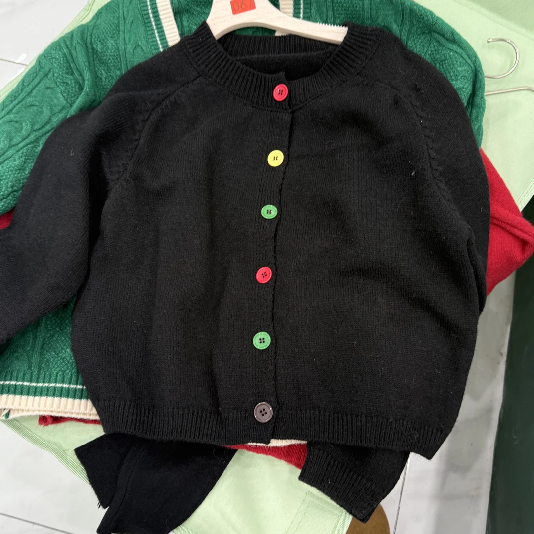 良玉推荐早秋款针织开衫外套