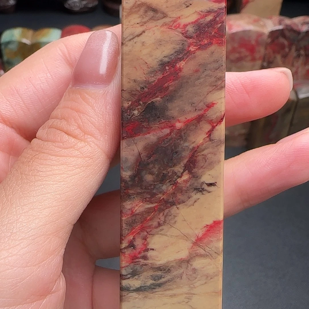 昌化石昌化鸡血石